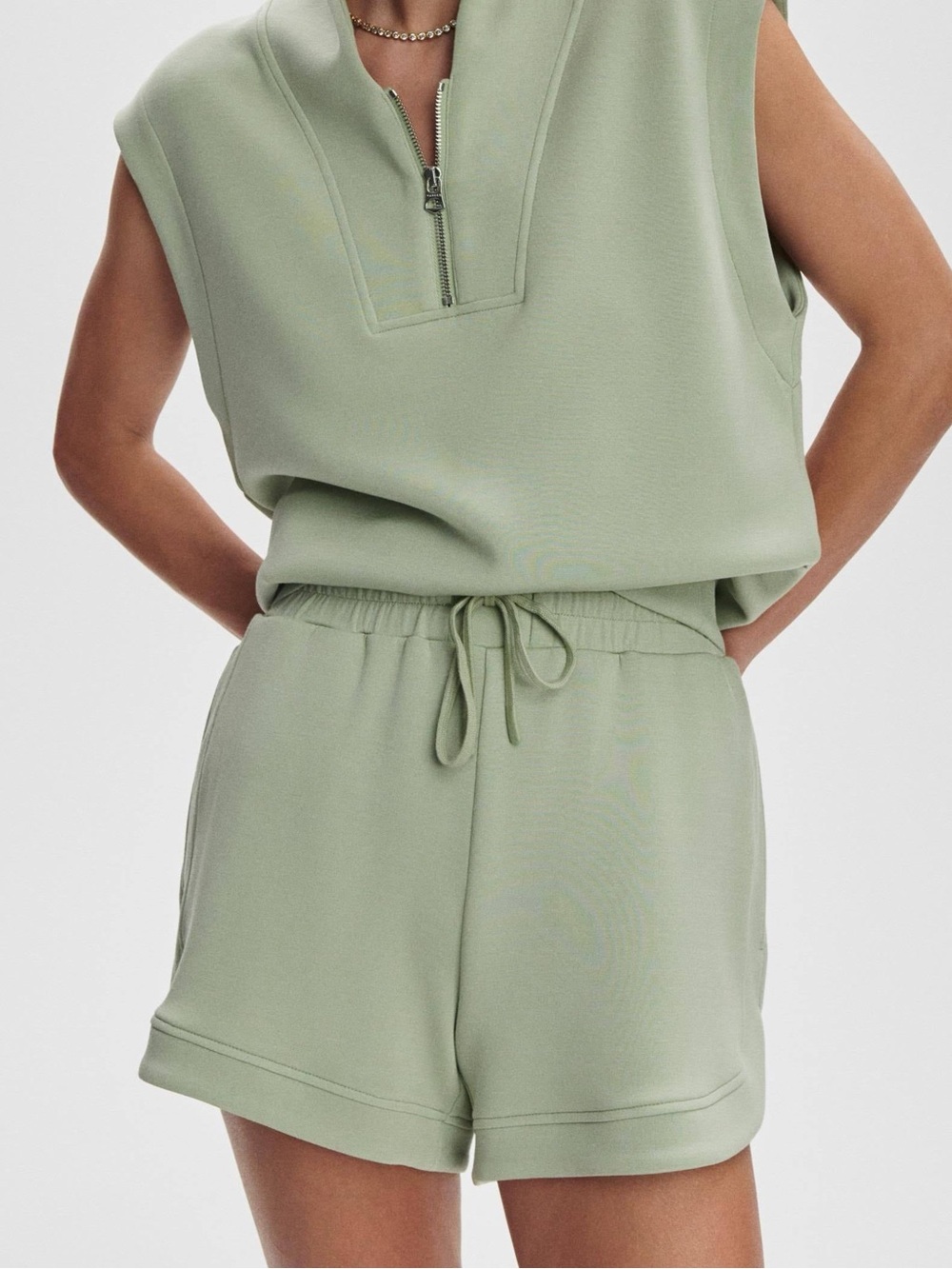 Varley Ollie Shorts 3.5” in Snow Sage